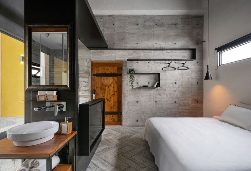 تختخواب و صبحانه Color Coral Boutique