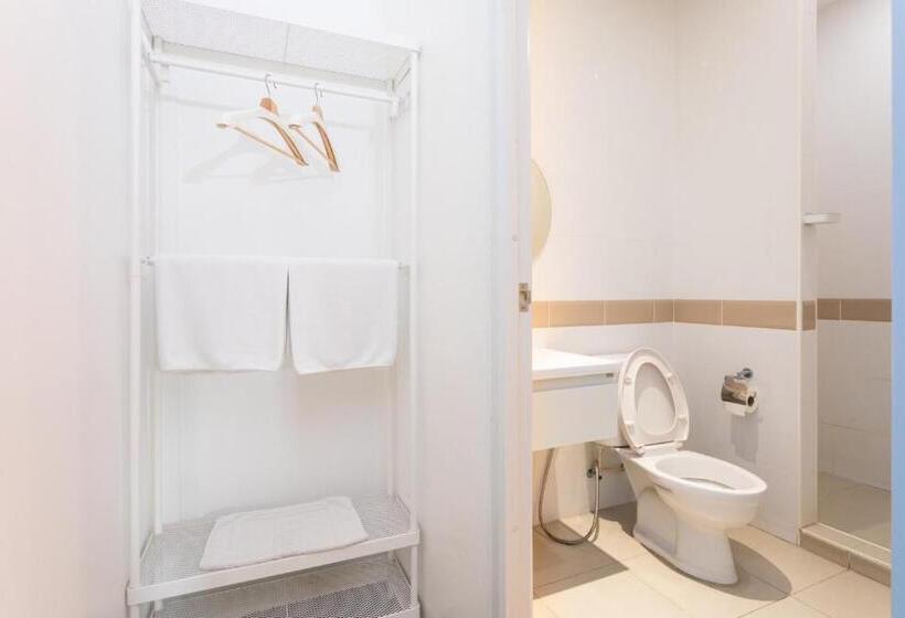 هاستل Bw Thai Art Style