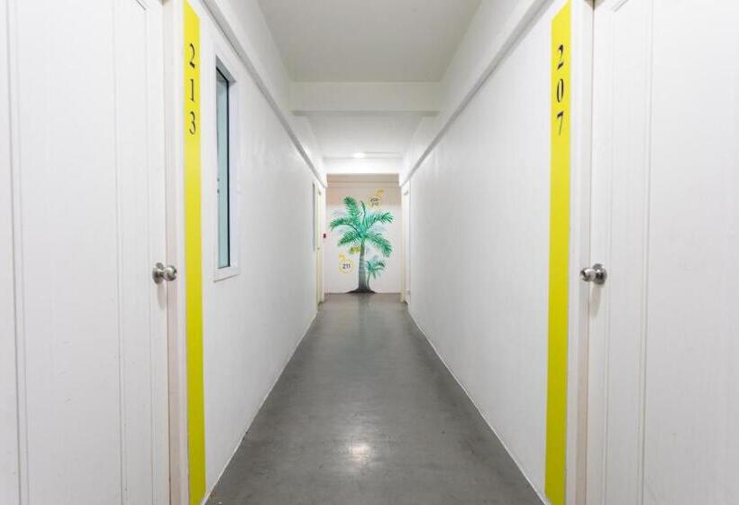 هاستل Bw Thai Art Style