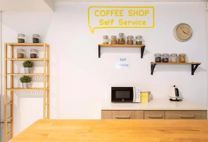 هاستل Bw Thai Art Style