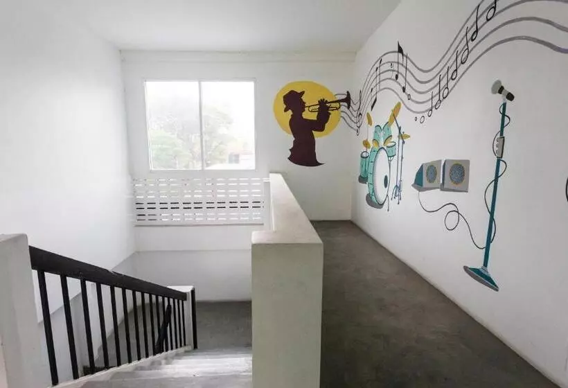 هاستل Bw Thai Art Style