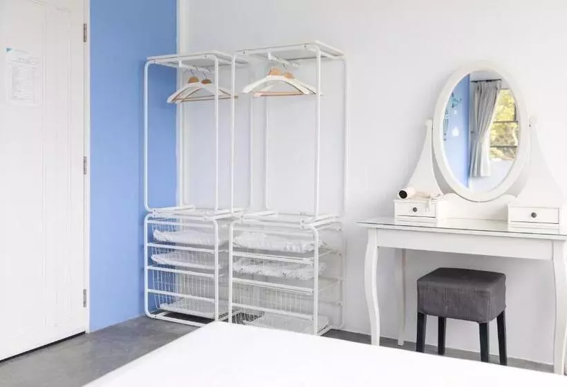 هاستل Bw Thai Art Style