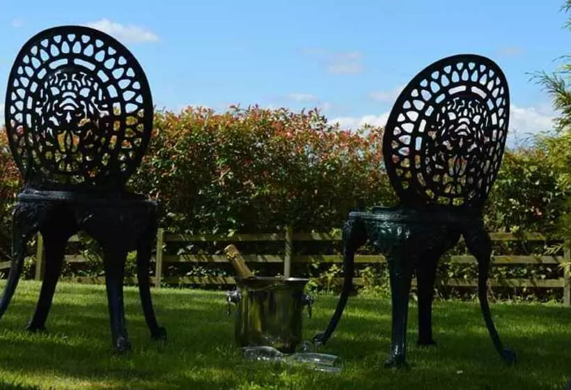 Aamiaismajoitus (B&B) The Grange Boutique Guest House