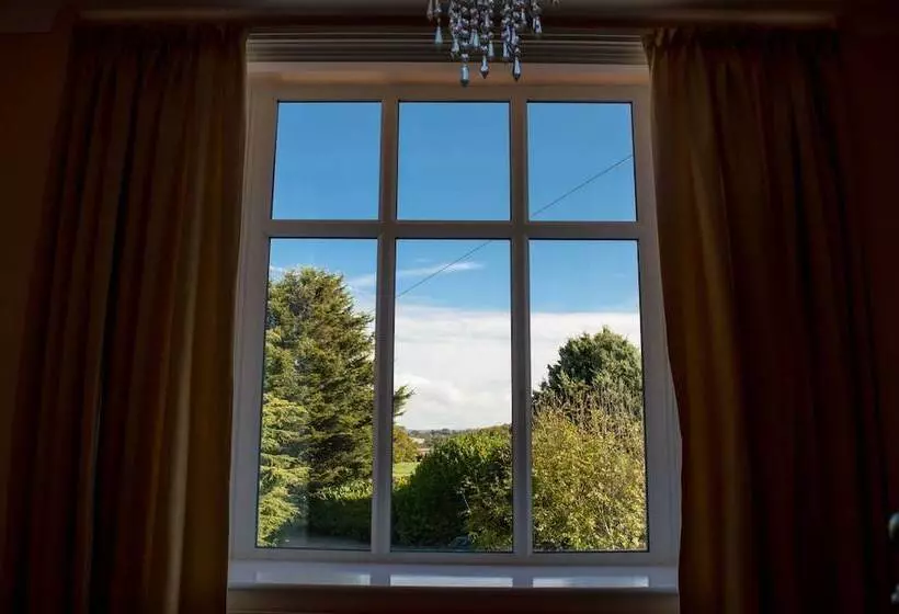 Aamiaismajoitus (B&B) The Grange Boutique Guest House