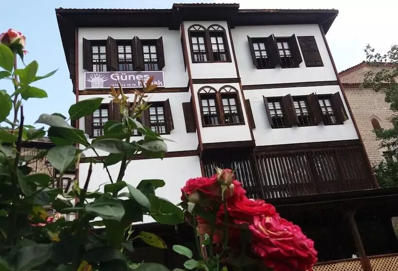 Gunes Konak Otel