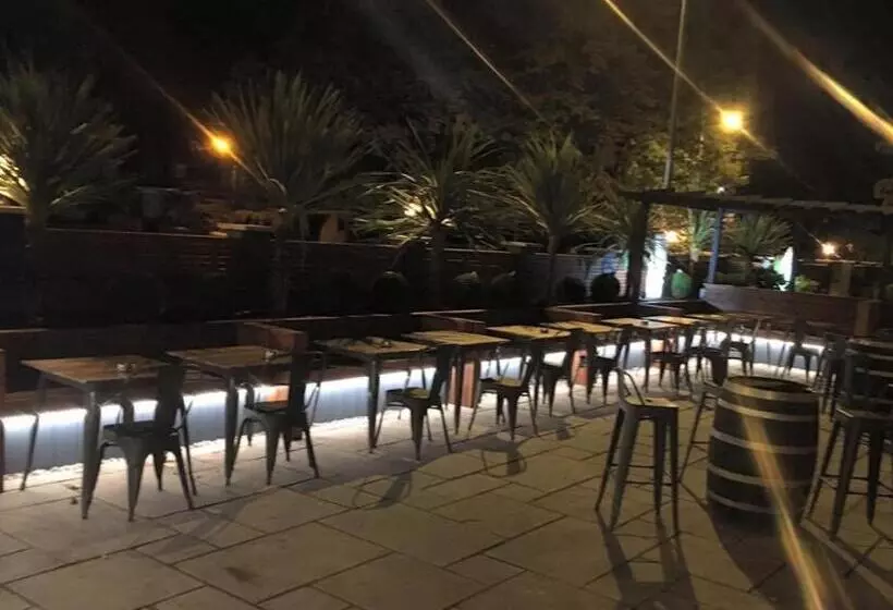 Hostelli Oxgang Kitchen Bar & Rooms