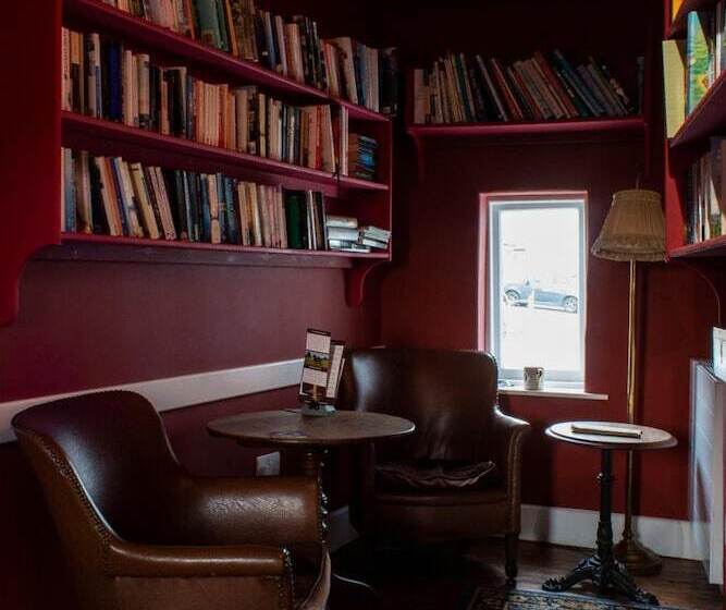 فندق فئة نجمة واحدة The Carden Arms