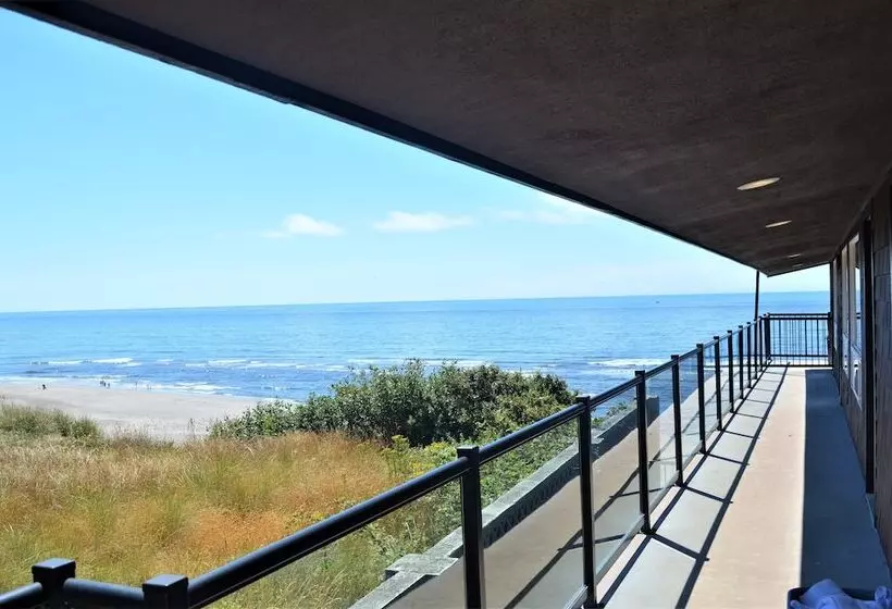 Hotelli Beachfront Manor