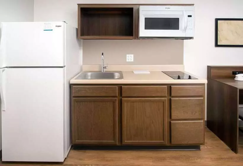 هتل Extended Stay America Suites  Providence