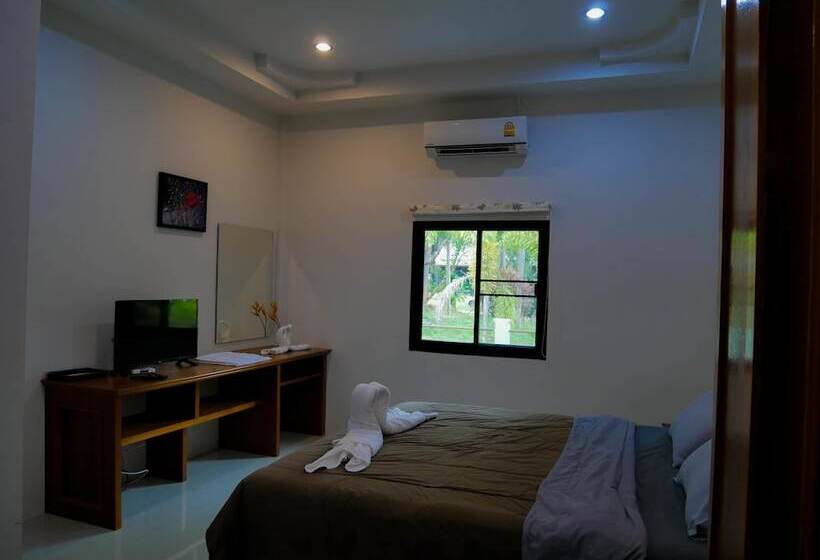 בית מלון כפרי Khaolak Home Thong