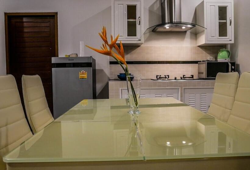 בית מלון כפרי Khaolak Home Thong