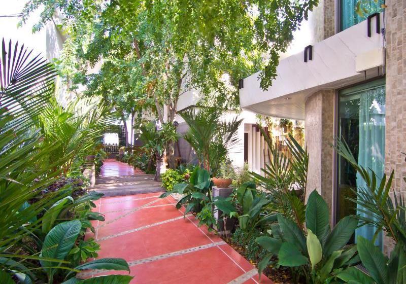 Hotel Papa Monkey Resort