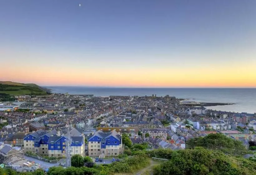 ホテル Queensbridge