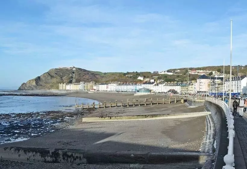 ホテル Queensbridge