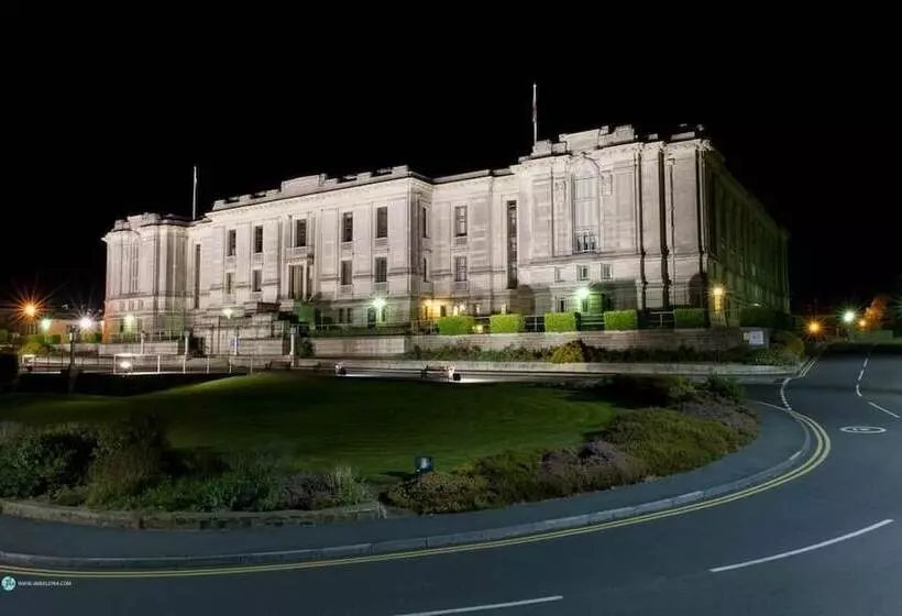 ホテル Queensbridge