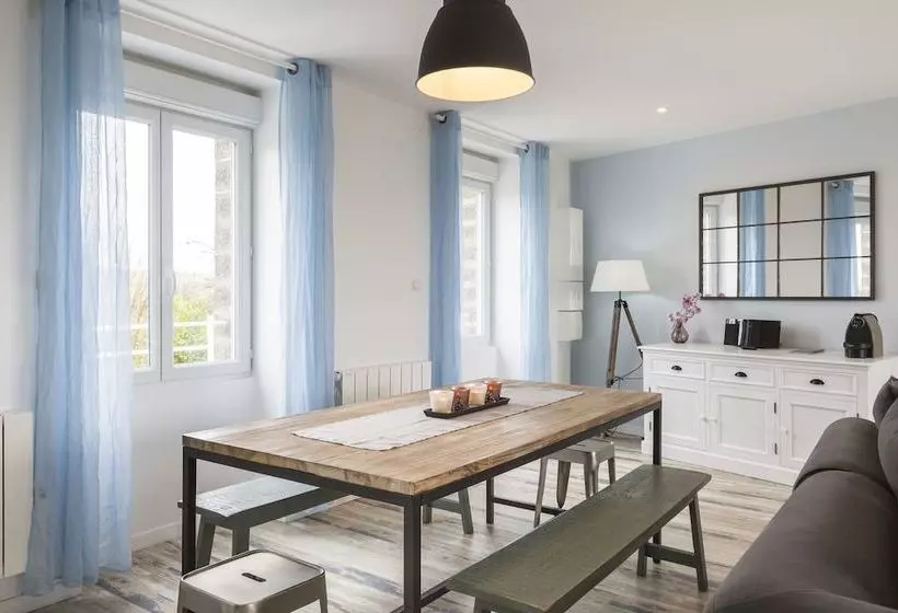 La Terrasse Du Montsaintmichel