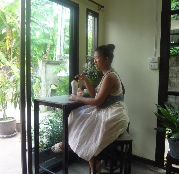 פנסיון Sarabu Guest House