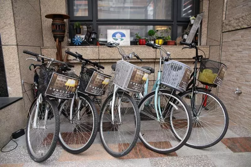 تختخواب و صبحانه Aria2 Home