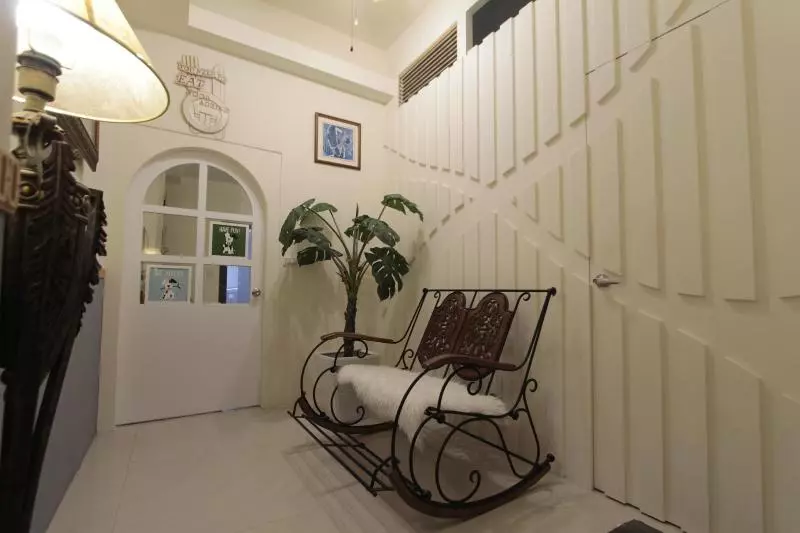 تختخواب و صبحانه Aria2 Home