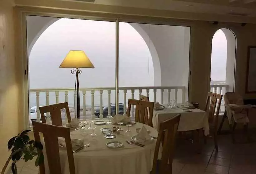 Hotelli Flamingo Beach