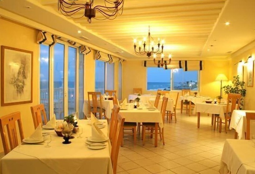 ホテル Flamingo Beach