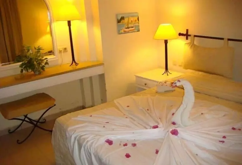 Hotelli Flamingo Beach