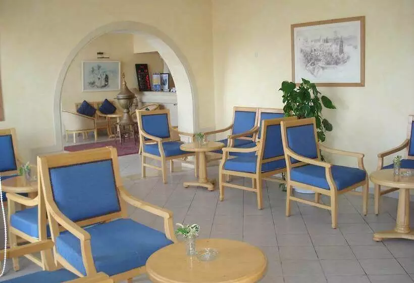 Hotelli Flamingo Beach