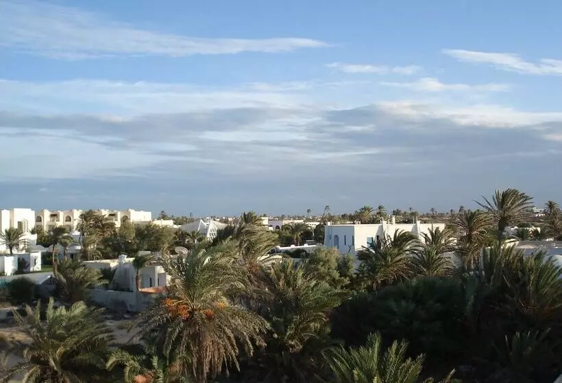 Hotelli Flamingo Beach