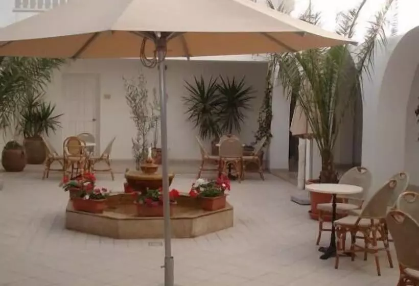 Hotelli Flamingo Beach