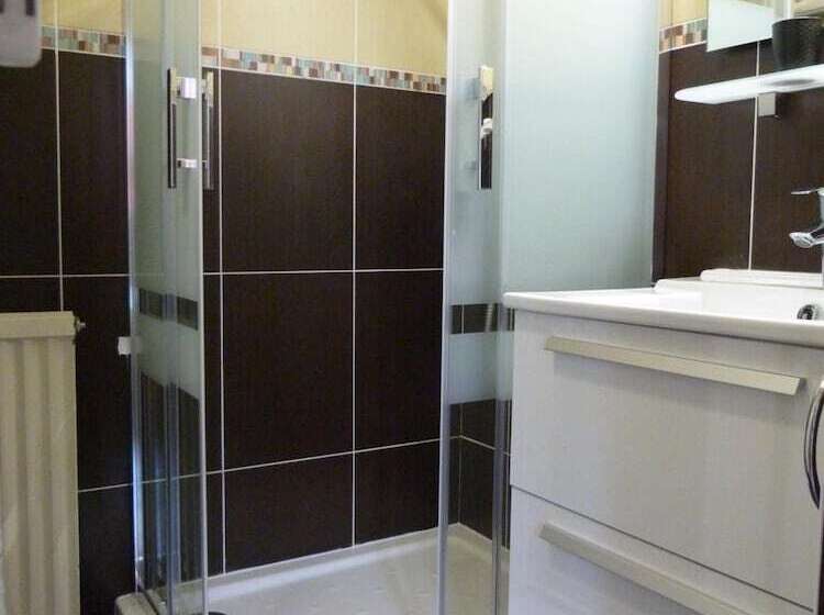 בית מלון כפרי Hôtel Le Bretagne