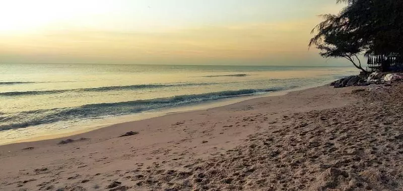 ホテル Irin Beach Chaam