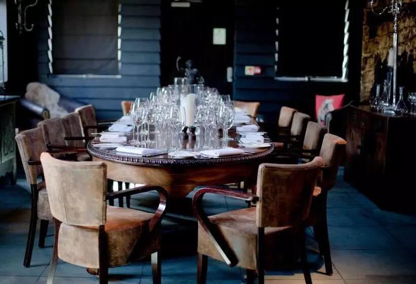 Hotelli The White Horse