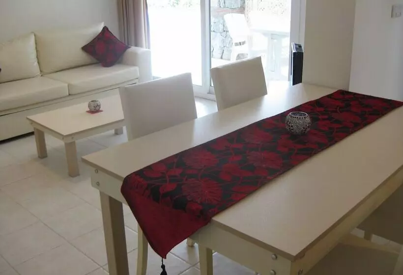 Orka Olivia Apartments