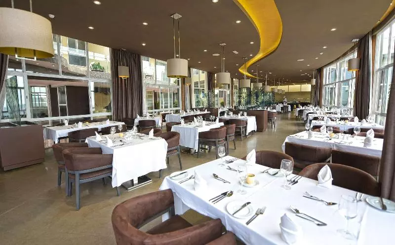 Protea Hotel By Marriott Kampala Skyz