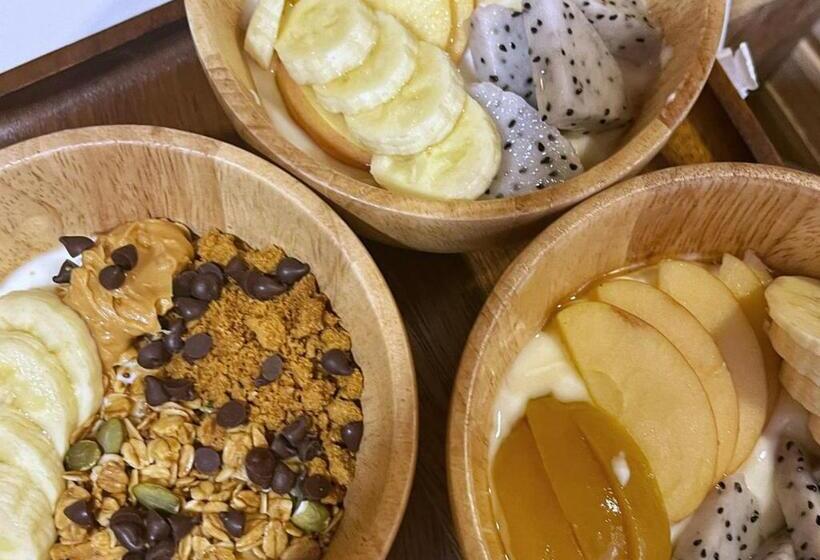 هاستل Tales Khaosan