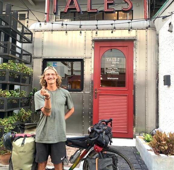 هاستل Tales Khaosan