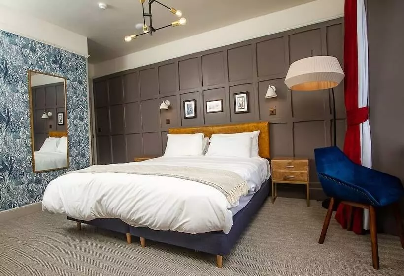 簡易ホテル The West Bay