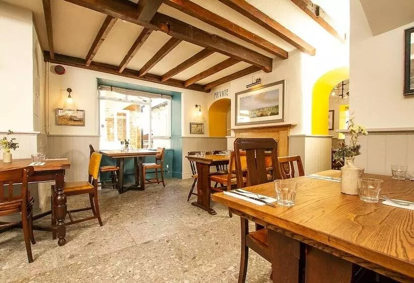 簡易ホテル The West Bay