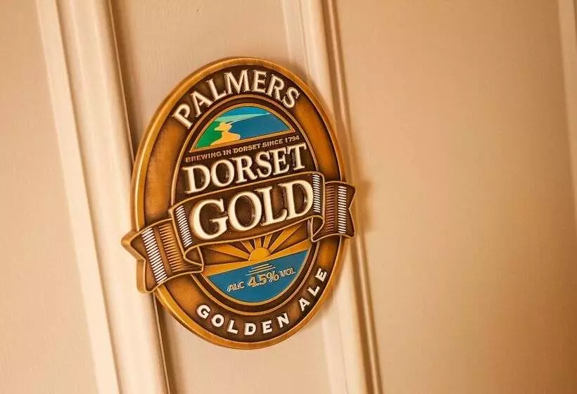 簡易ホテル The West Bay