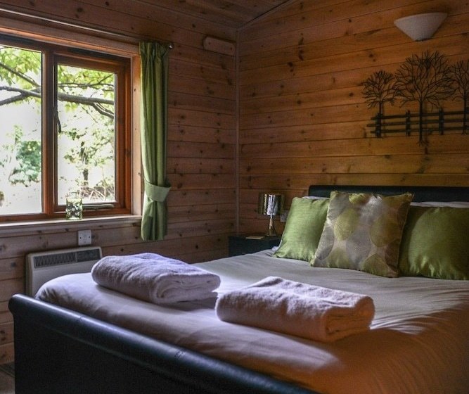 Otel Fritton Lake Retreats