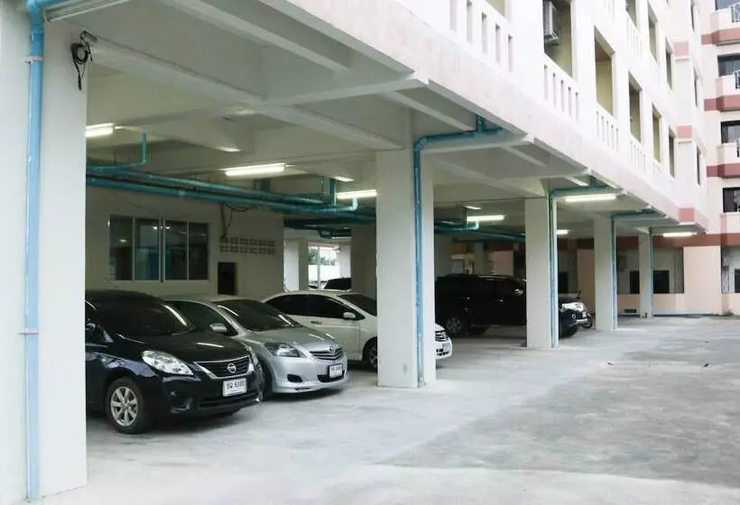 ホテル Kritsana Mansion