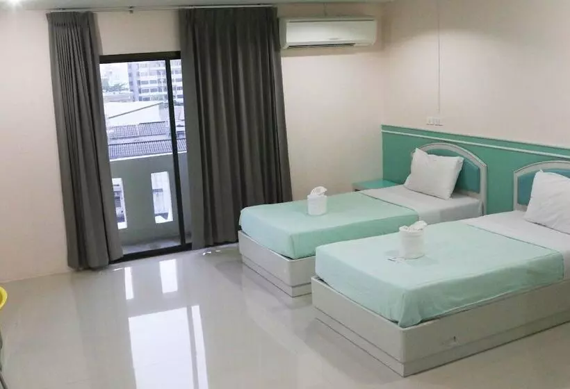 ホテル Kritsana Mansion