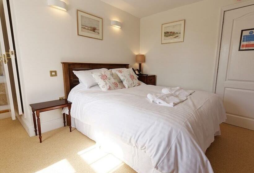 בית מלון כפרי Rams Head Inn