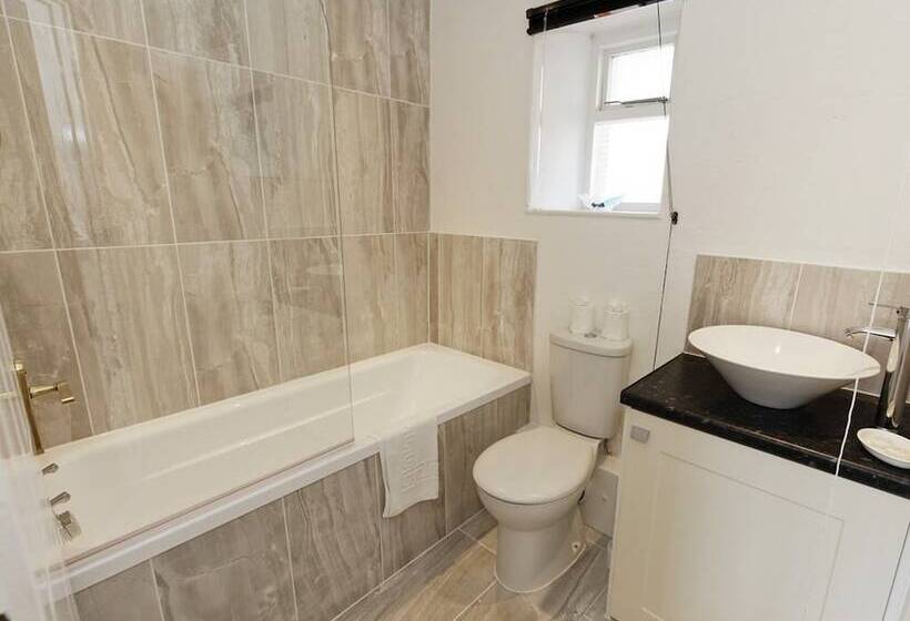 בית מלון כפרי Rams Head Inn