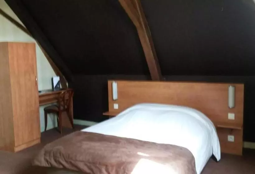 Hotelli Restaurant Creperie Du Chateau