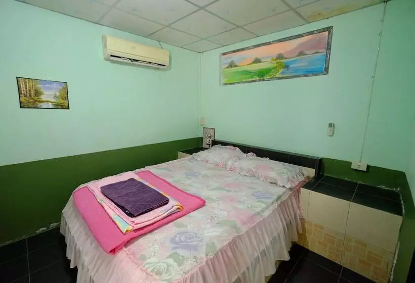 Hotelli Sangthong Resort