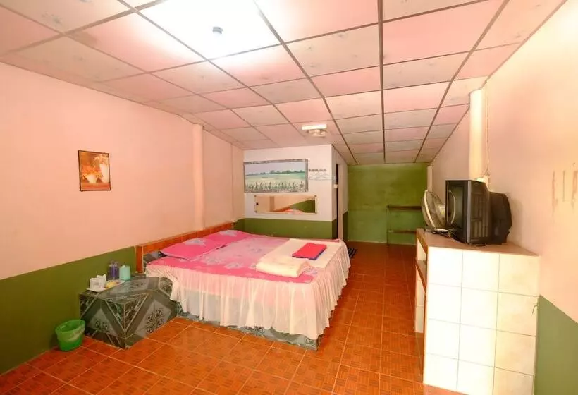 Hotelli Sangthong Resort