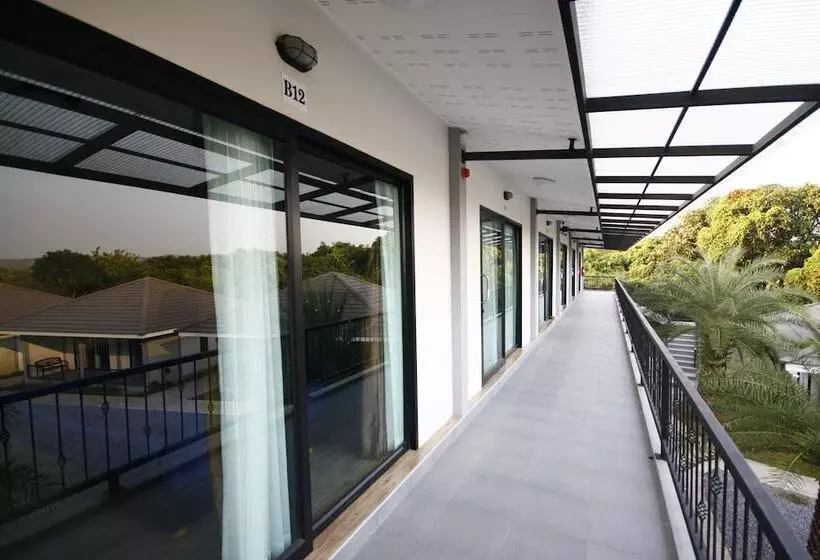 ホテル Siriniran Resort