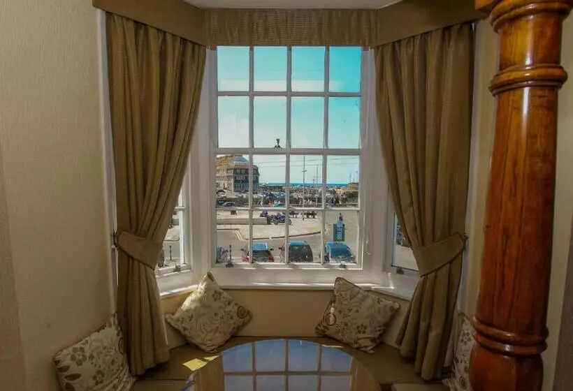 ホテル The George