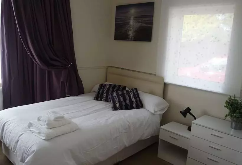 پانسیون Jaylets Budget Earl Shilton